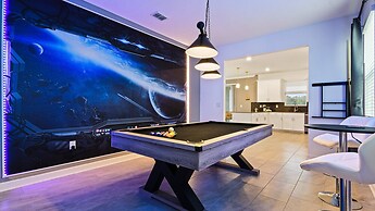 Storey Lake 6BR Lakeview Home Pool Spa Near Disney