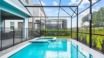 Exclusive Resort Home With Pool & Game Room