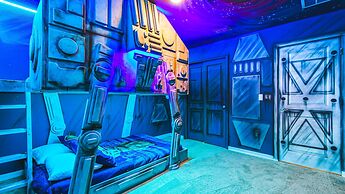 Exclusive Resort Home With Pool & Game Room