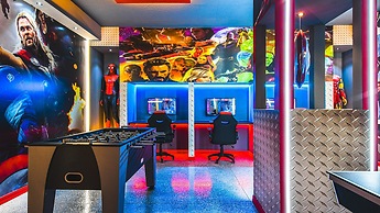 Exclusive Resort Home With Pool & Game Room