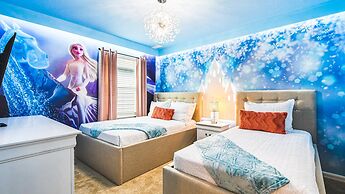 Exclusive Resort Home With Pool & Game Room