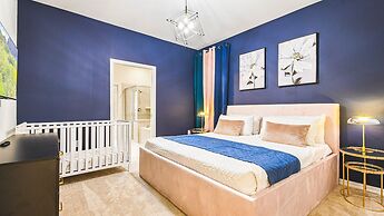 Exclusive Resort Home With Pool & Game Room