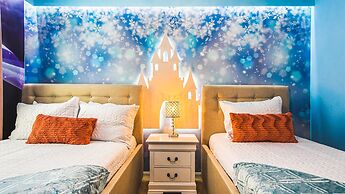 Exclusive Resort Home With Pool & Game Room