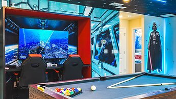 Exclusive Resort Home With Pool & Game Room