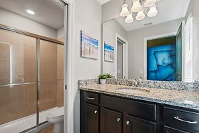 Luxury 28 Guest Home w Games, Cinema and More!