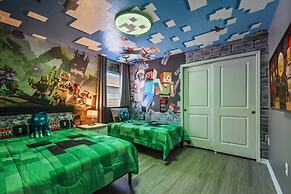 Luxury 28 Guest Home w Games, Cinema and More!