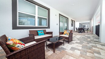 Spacious Luxury Home Near Disney & Universal