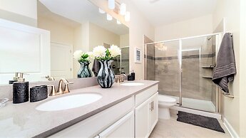 Spacious Luxury Home Near Disney & Universal