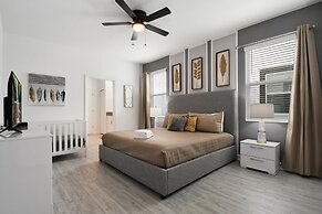 Striking Disney Themed10br Pool/spa/game Room