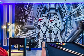 Striking Disney Themed10br Pool/spa/game Room