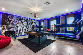 Striking Disney Themed10br Pool/spa/game Room
