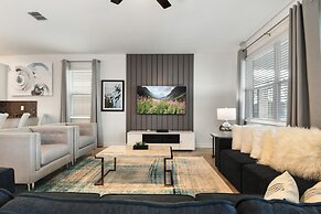 Striking Disney Themed10br Pool/spa/game Room