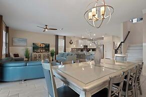 Orlando Luxury: Pool, Theater, Near Parks