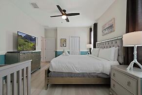 Orlando Luxury: Pool, Theater, Near Parks