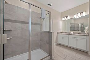 Orlando Luxury: Pool, Theater, Near Parks