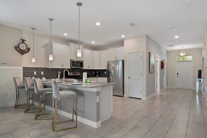 Orlando Luxury: Pool, Theater, Near Parks