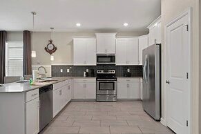 Orlando Luxury: Pool, Theater, Near Parks