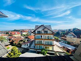 COBERTURA 04 Suites - RUA COBERTA