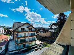 COBERTURA 04 Suites - RUA COBERTA