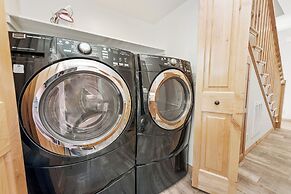 Boulder Bay Chalet Lakefront