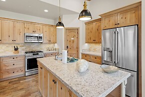 Boulder Bay Chalet Lakefront