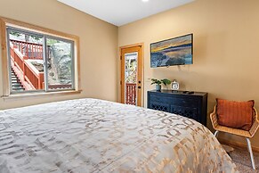 Boulder Bay Chalet Lakefront