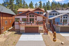 Boulder Bay Chalet Lakefront