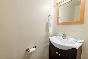 Boulder Bay Chalet Lakefront