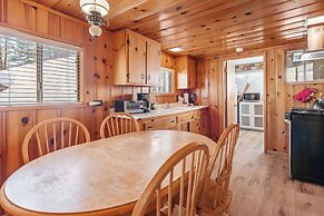 Boulder Bay Lakefront Getaway