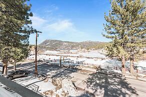 Boulder Bay Lakefront Getaway