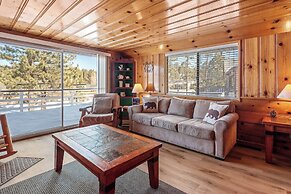 Boulder Bay Lakefront Getaway