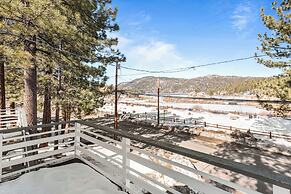 Boulder Bay Lakefront Getaway