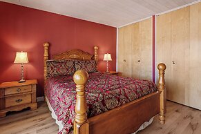 Boulder Bay Lakefront Getaway