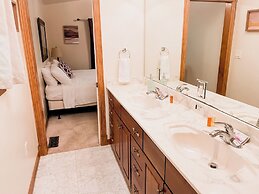 669 Rainbow Landing Dr