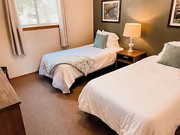 669 Rainbow Landing Dr