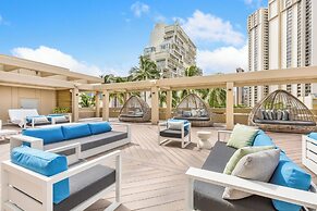 Castle at Ala Moana Hotel