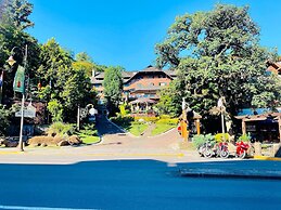 EXCELENTE OPÇAO - 03 quadras RUA COBERTA