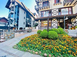 EXCELENTE OPÇAO - 03 quadras RUA COBERTA