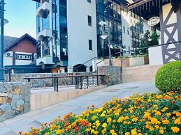 EXCELENTE OPÇAO - 03 quadras RUA COBERTA