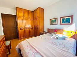 EXCELENTE OPÇAO - 03 quadras RUA COBERTA