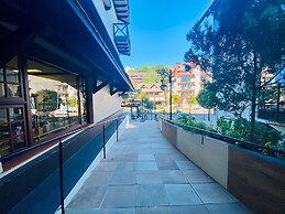 EXCELENTE OPÇAO - 03 quadras RUA COBERTA