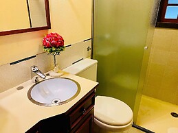 EXCELENTE OPÇAO - 03 quadras RUA COBERTA