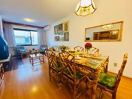 EXCELENTE OPÇAO - 03 quadras RUA COBERTA