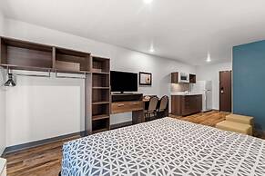 Woodspring Suites Corona