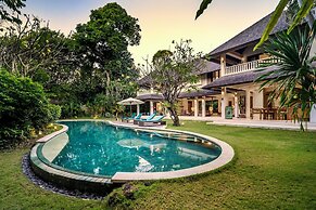 Villa Maimalu by Alfred in Bali