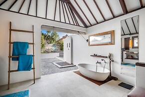 Villa Maimalu by Alfred in Bali