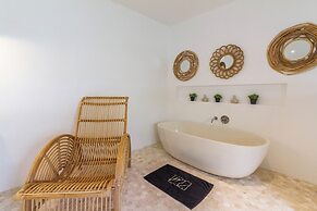 Villa M2 by Alfred in Bali