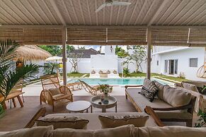 Villa M2 by Alfred in Bali
