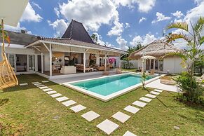 Villa M2 by Alfred in Bali