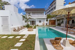 Villa M2 by Alfred in Bali